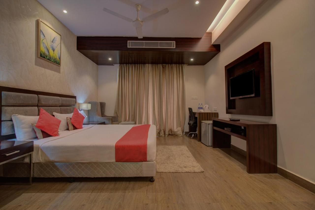 Oyo 3575 The Wave International Jamshedpur Exterior photo