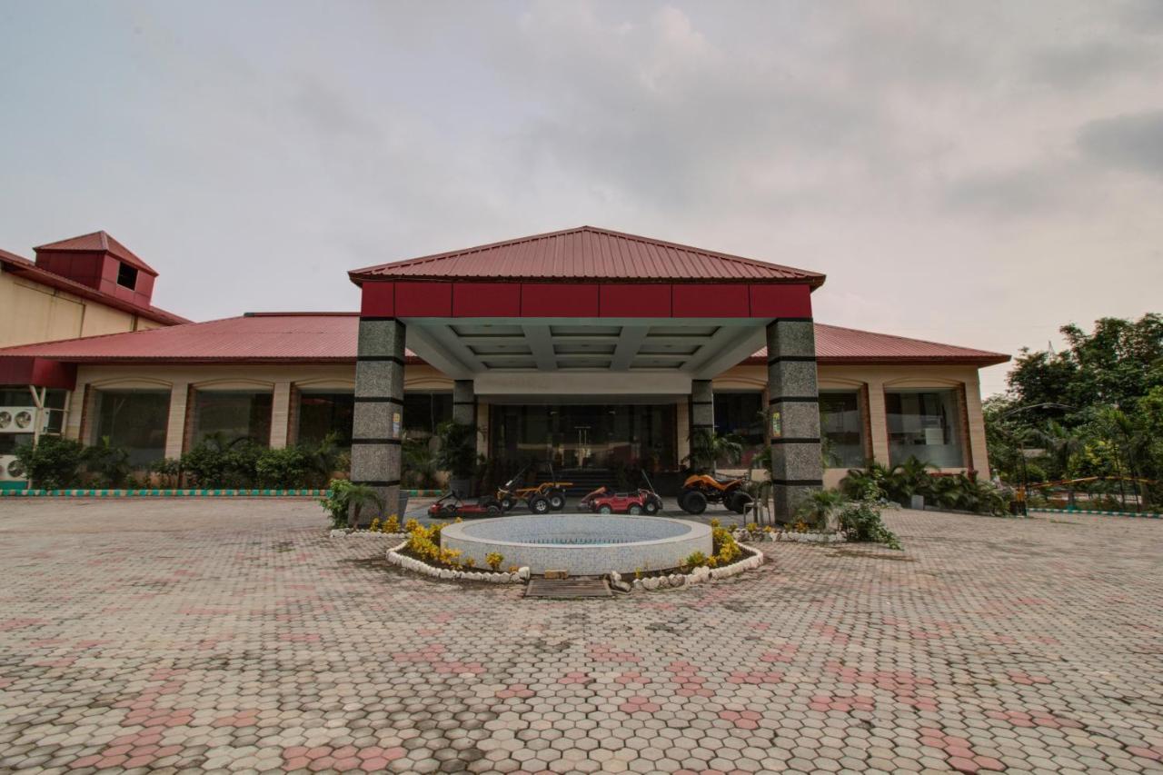 Oyo 3575 The Wave International Jamshedpur Exterior photo