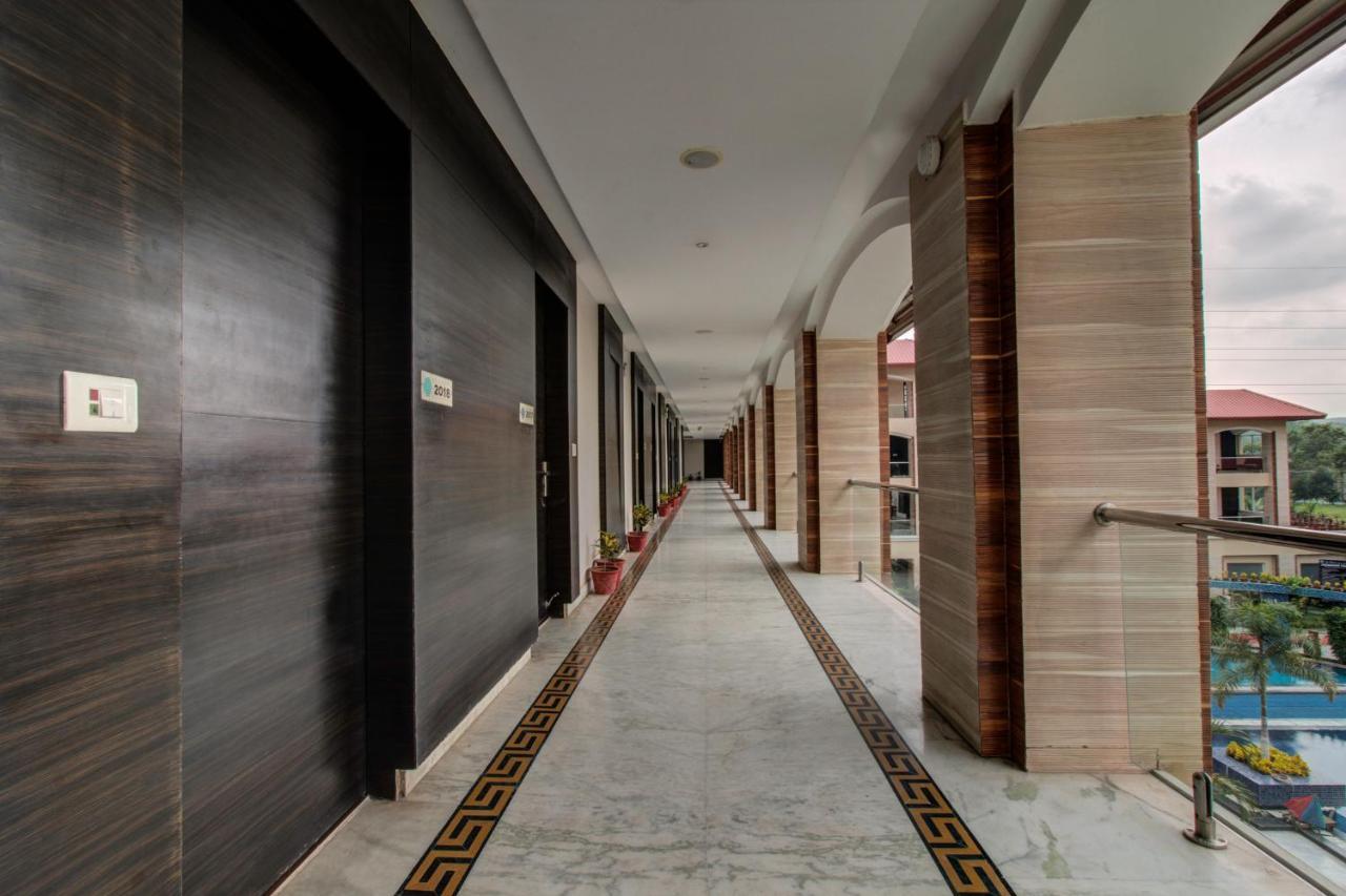 Oyo 3575 The Wave International Jamshedpur Exterior photo