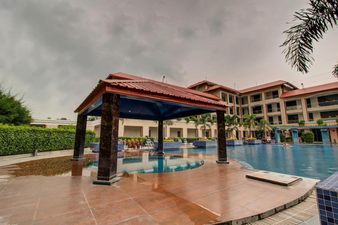 Oyo 3575 The Wave International Jamshedpur Exterior photo